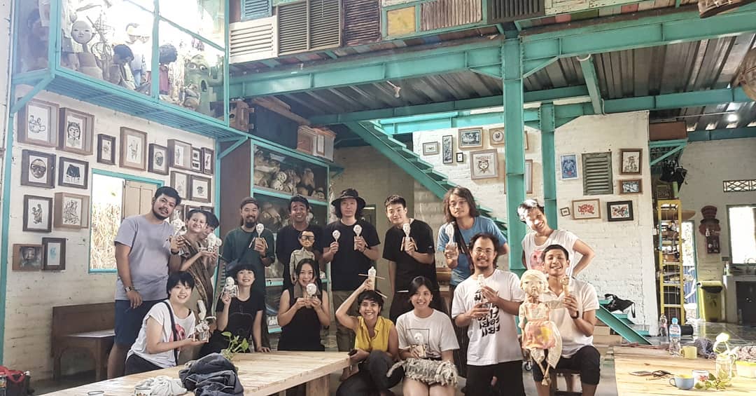 Suasana di Rumah Papermoon Puppet di Yogyakarta